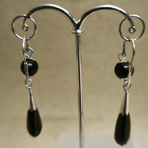 imagen Pendientes plata y azabache lagrima