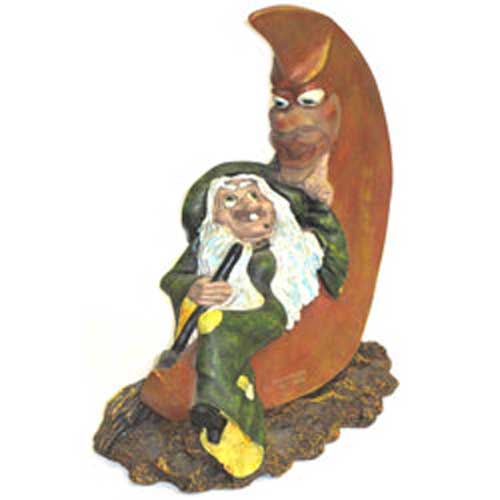 Imagen figura Bruja recostada sobre la luna