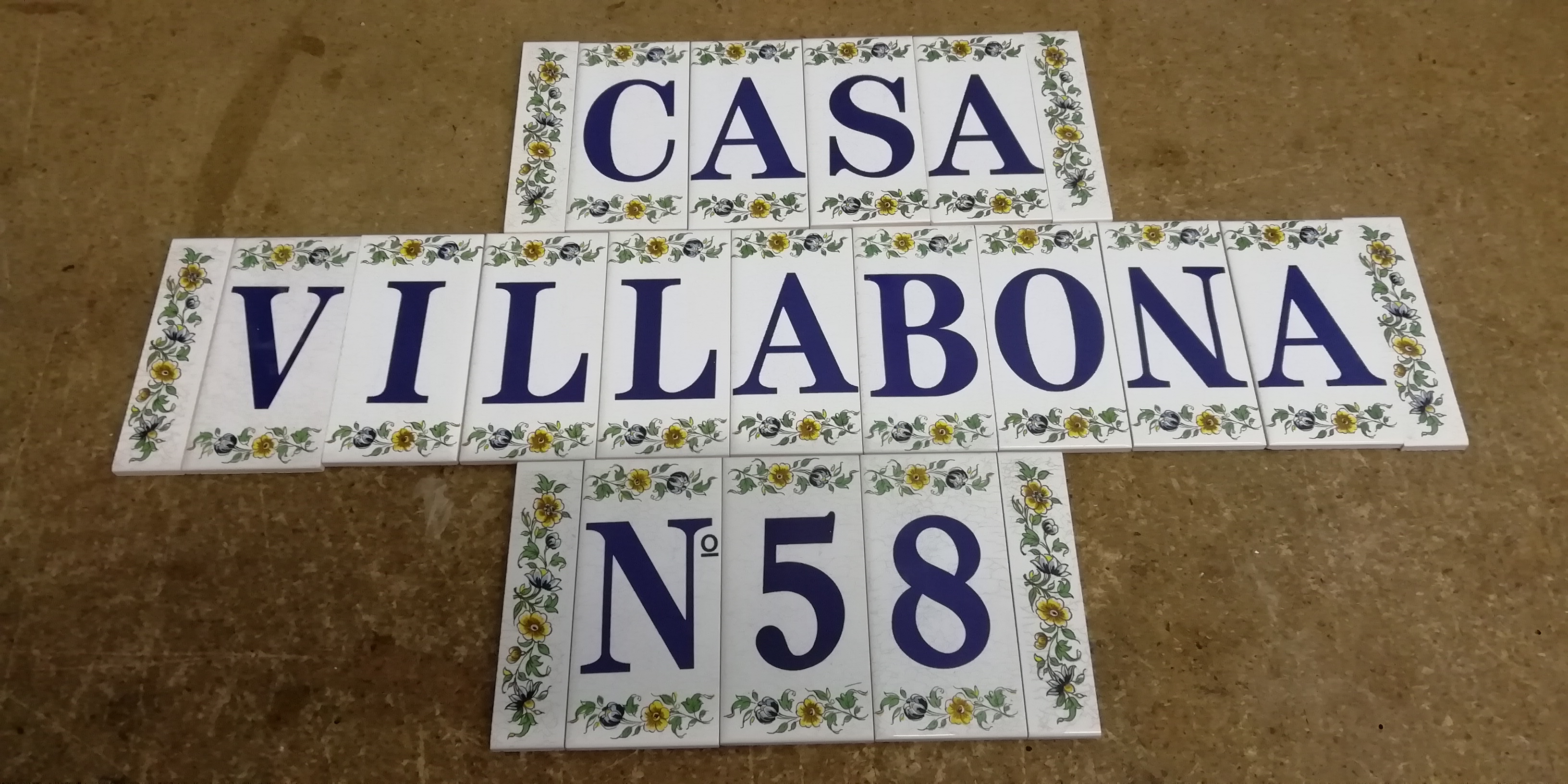 imagen letras porcelana para poner nombre a casas