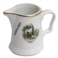 imagen jarra porcelana blanca Cudillero