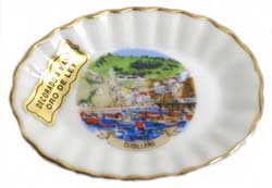 Imagen bandeja porcelana recuerdo Cudillero