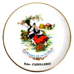 Imagen plato porcelana recuerdo Cudillero modelo 2