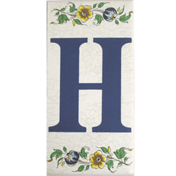 Imagen azulejo letras porcelana para casas H
