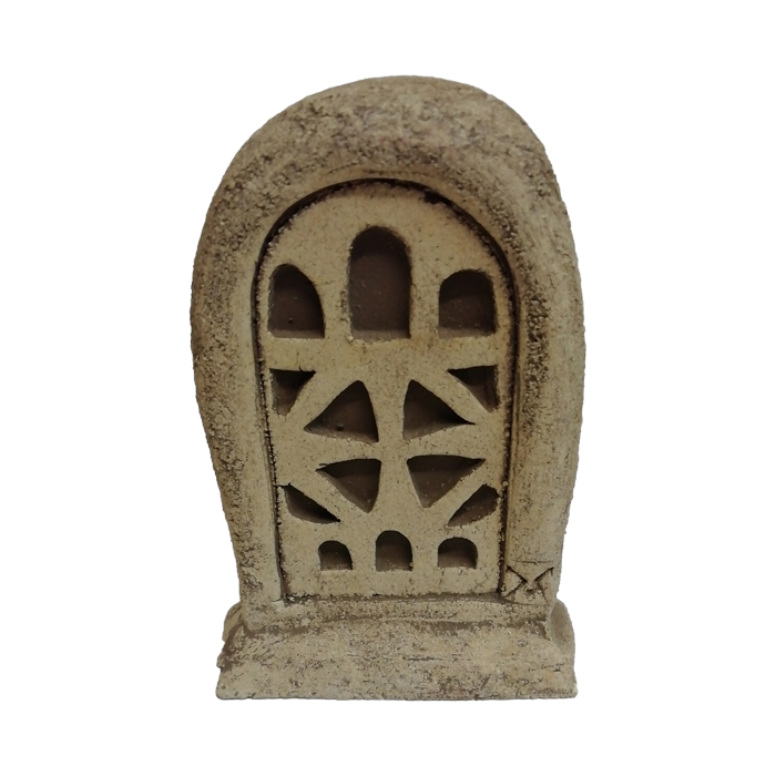 Imagen figura cerámica ventana iglesia Santo Adriano de Tuñón sobremesa pequeña