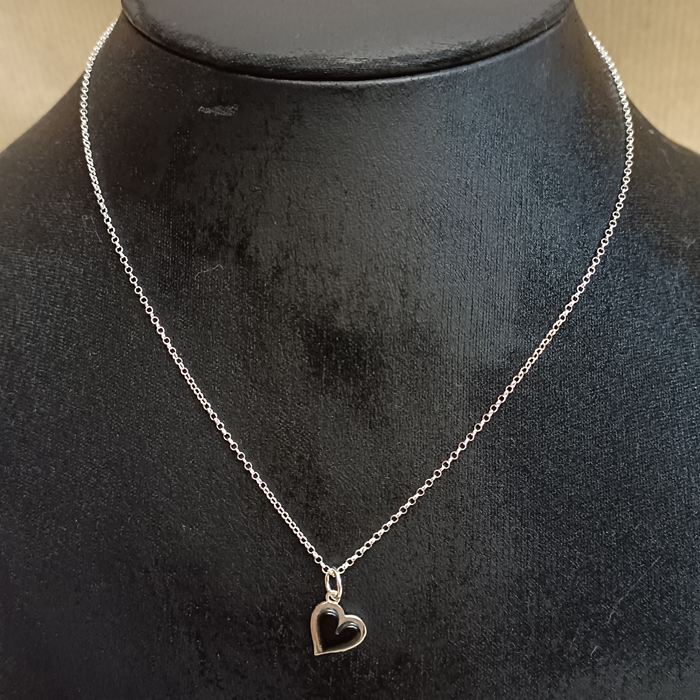 Imagen colgante plata y azabache corazón con cadena de plata
