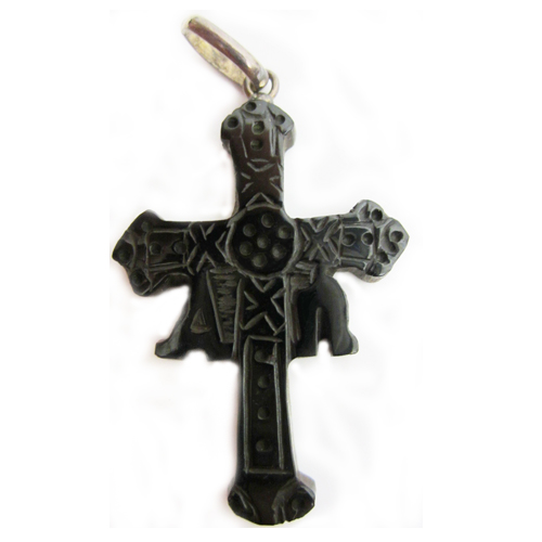 Colgante Cruz de la Victoria azabache y plata silueta tallada