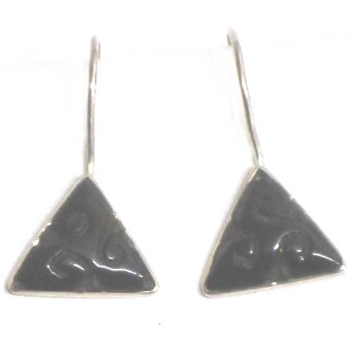 Pendientes artesanales plata y azabache tallados en Asturias