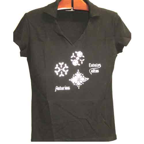Imagen camiseta tres estelas celtas plata color negro 