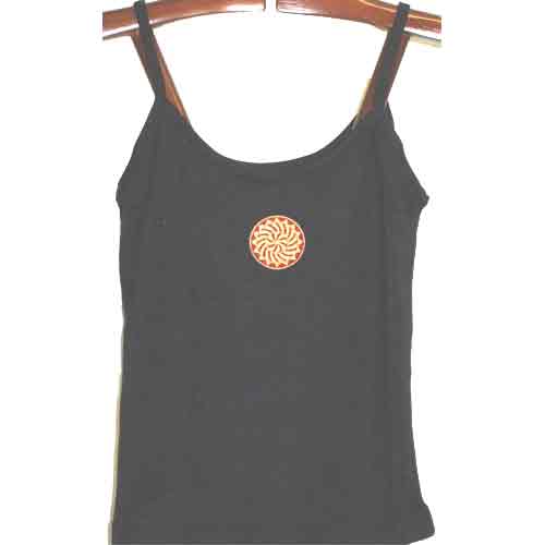 Imagen camiseta tirantes mujer negra con rosetón