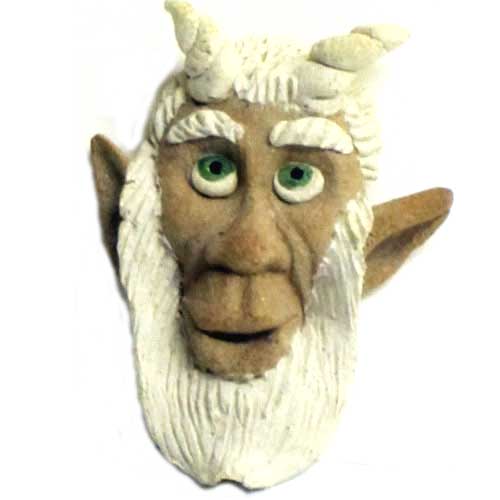 Imagen cara personaje mitología cerámica mini Busgosu