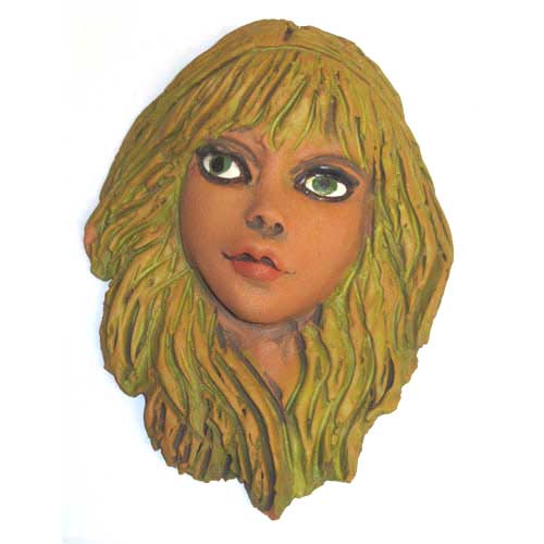 Imagen mascara cerámica decorada xana Asturias