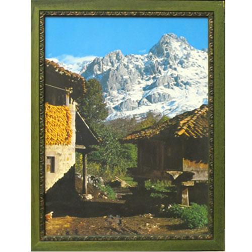 Imagen cuadro Picos de Europa vista aldea