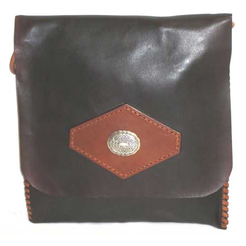  Imagen bolso plano cuero chapa celtas 