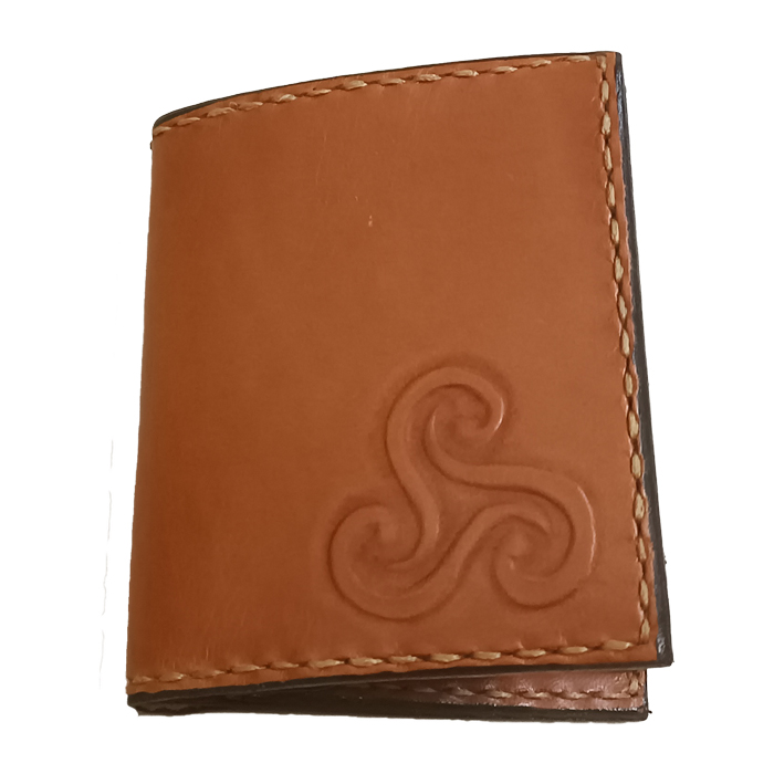Imagen cartera cuero con trisquel