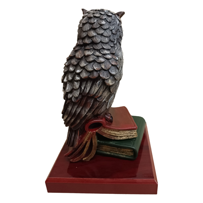 imagen figura Búho libro grande peana cerámica pintado a mano