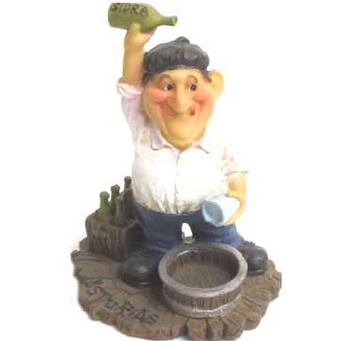 figura asturtiano escanciando gracioso