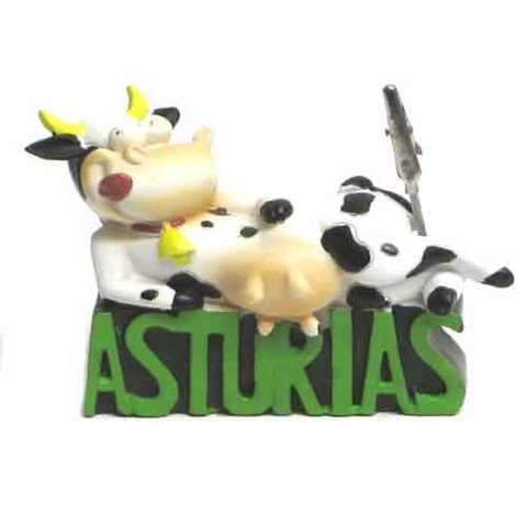 figura vaca asturiana con letras Asturias