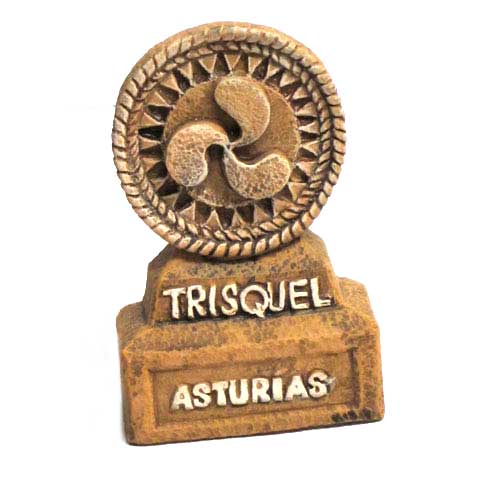  Imagen trisquel con base cer&aacute;mica 
