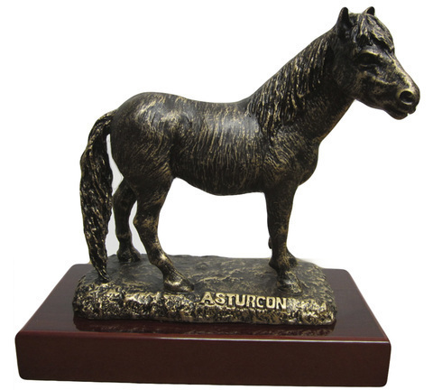 imagen figura asturcón imitación bronce  Gijón Asturias
