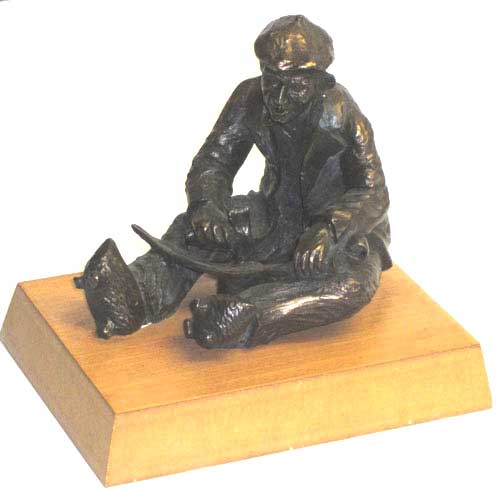 figura asturiano cabruñando baño bronce decorado Asturias