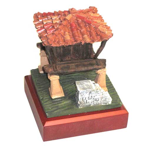Imagen figura hórreo asturiano resina pintado a mano Asturias