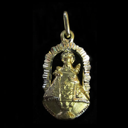 Imagen Virgen Covadonga Capilla oro