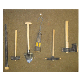 Imagen cuadro colgar utensilios de mina madera Imagen cuadro colgar utensilios de mina madera