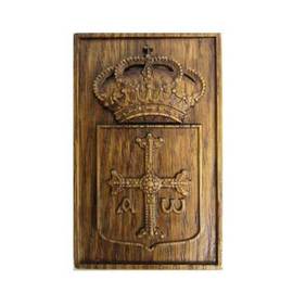 Imagen im&aacute;n madera tallada escudo de Asturias