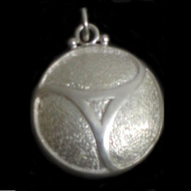 Imagen colgante plata trisquel