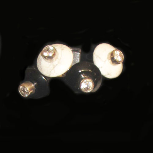 Imagen anillo plata diseño circonitas formas