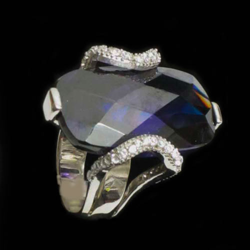 Imagen anillo plata diseño piedra natural violeta con circonitas