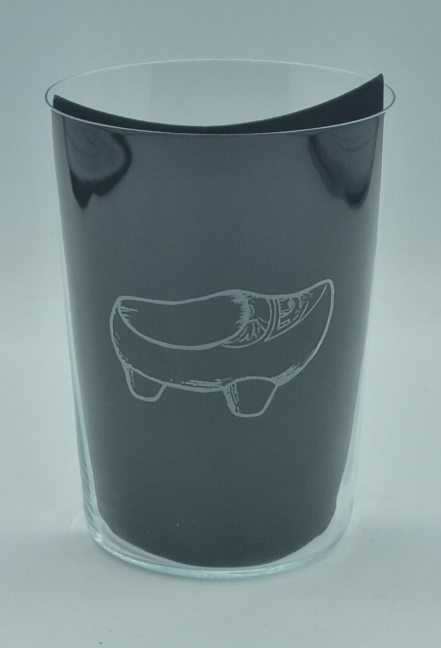 Imagen vaso tallado sidra motivo MADREÑA