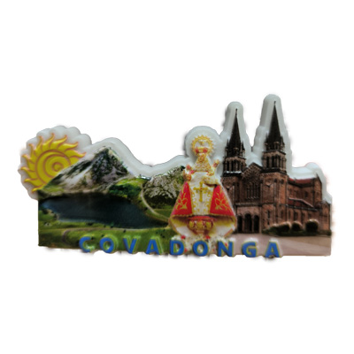Imán Virgen de Covadonga con Lago Enol Resina