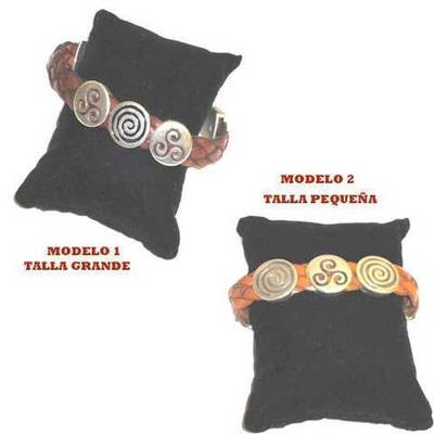  Pulsera cuero entrelazado acero  motivos celtas