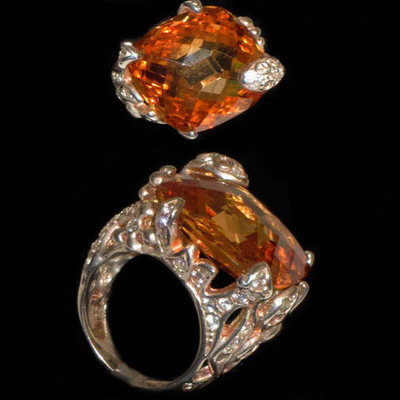 Anillo plata diseño firma con circonitas y piedra natural color champagne Anillo plata diseño firma con circonitas y piedra natural color champagne