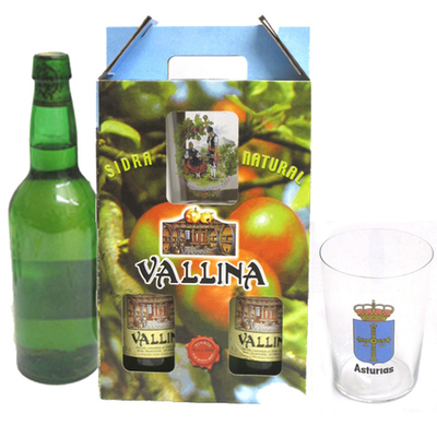 Estuches botellas de sidra y un vaso decorado 