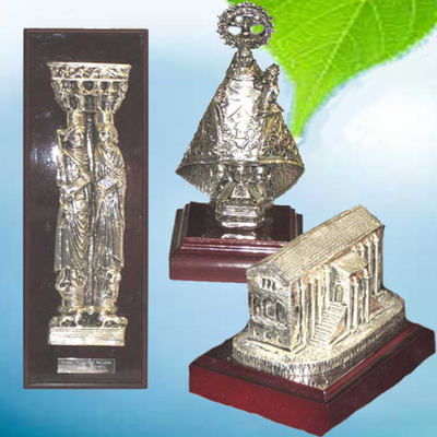 Apostoles, Virgen de Covandonga y Santa Maria del Naranco