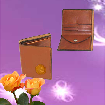 Cartera monedero cuero trisquel troquelado