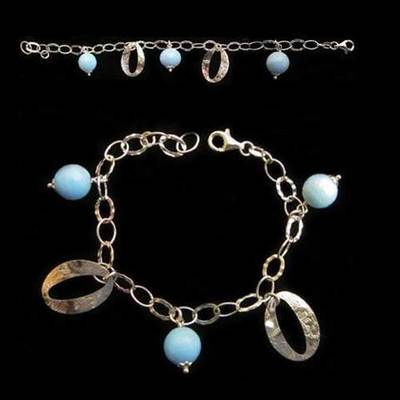 Pulsera plata 3 bolas redondas y azules con 2 argollas Pulsera plata 3 bolas redondas y azules con 2 argollas