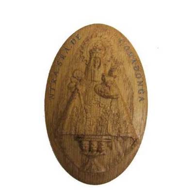 Imán madera tallada Virgen de Covadonga con su nombre