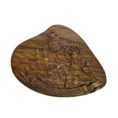 Imán madera tallada Virgen de Covadonga escudo Asturias