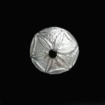 Pin flor galana azabache y plata 