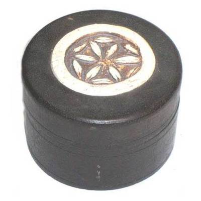  Caja redonda simbolo celta - flor galana 